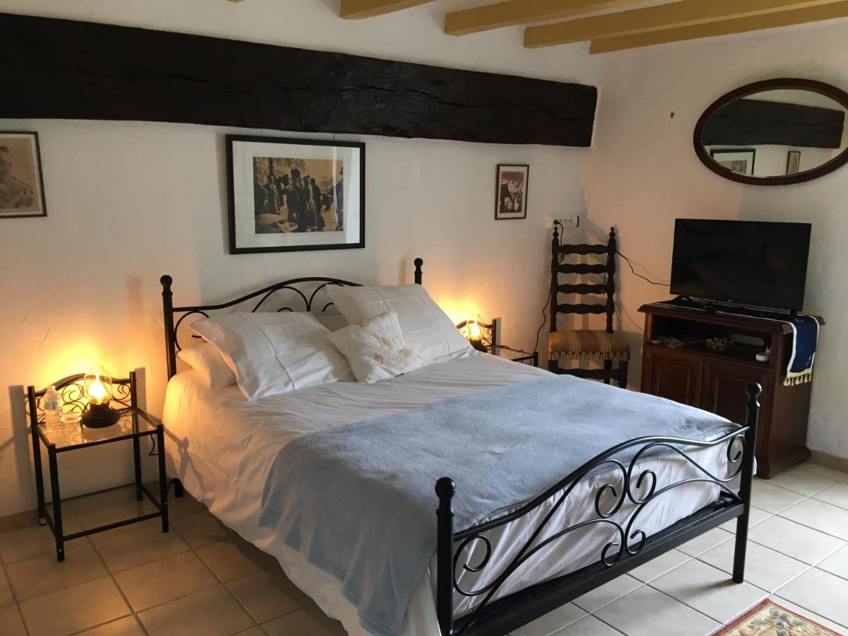 Bouges  A L Epoque B&B 외부 사진