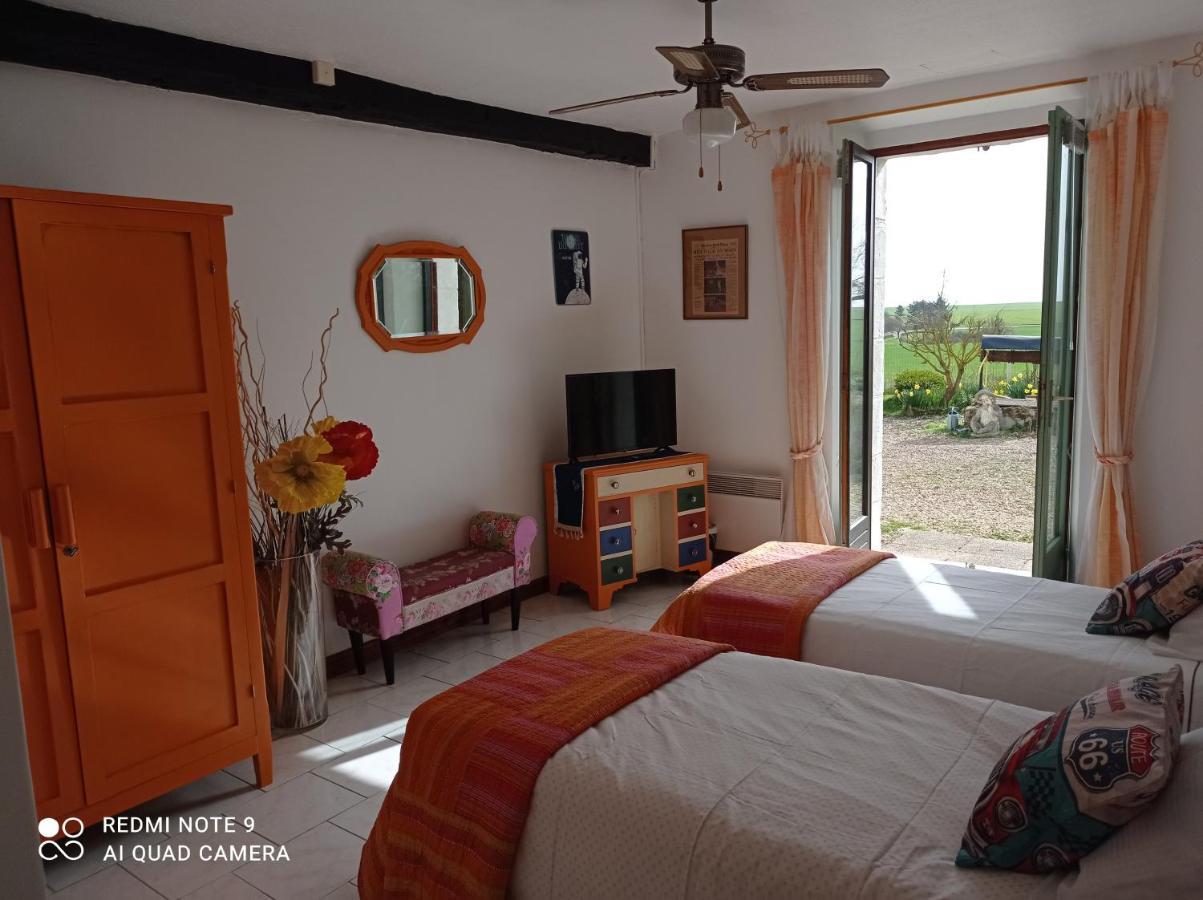 Bouges  A L Epoque B&B 외부 사진