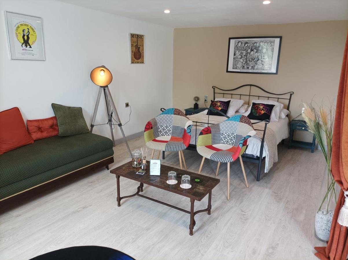 Bouges  A L Epoque B&B 외부 사진